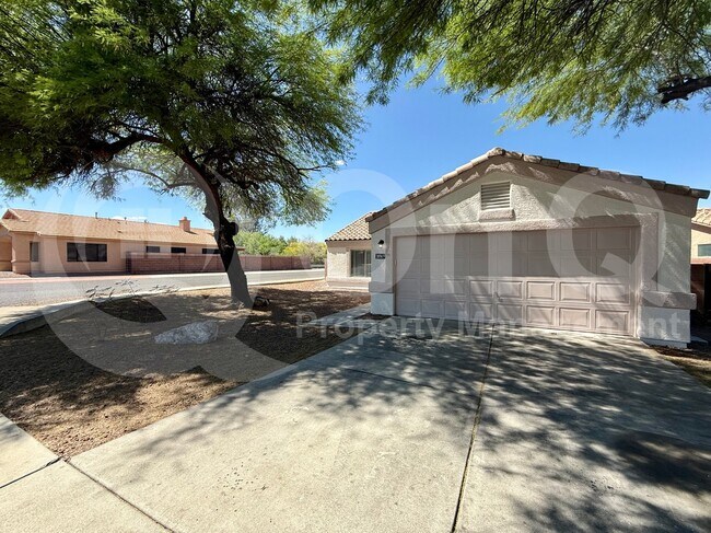 Building Photo - 2574 W Southern Star Dr