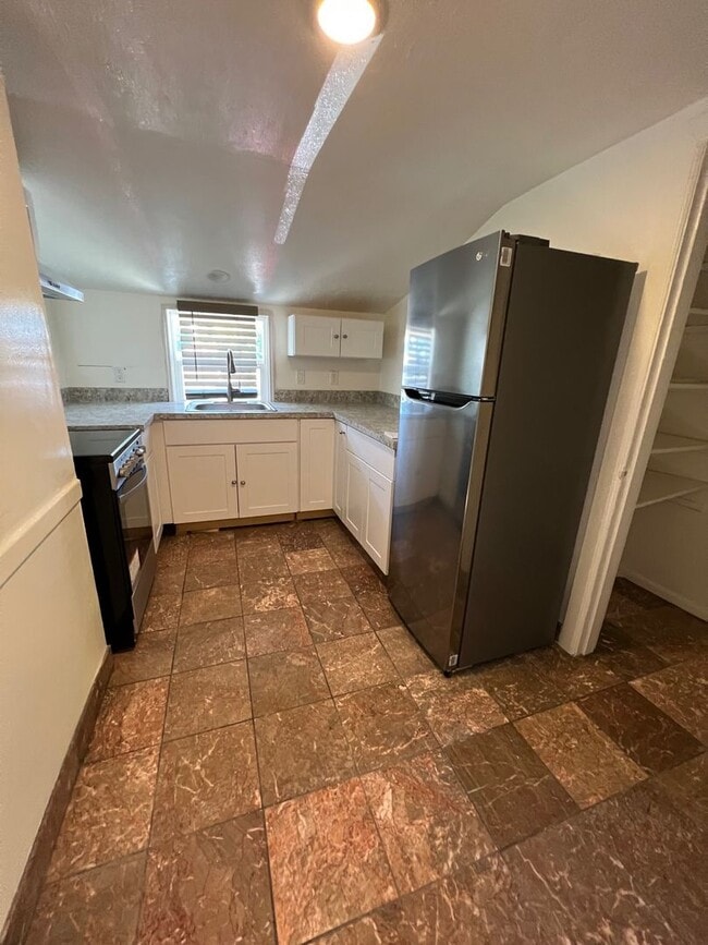 Photo - 12935 SW Beaverdam Road #C Apartment