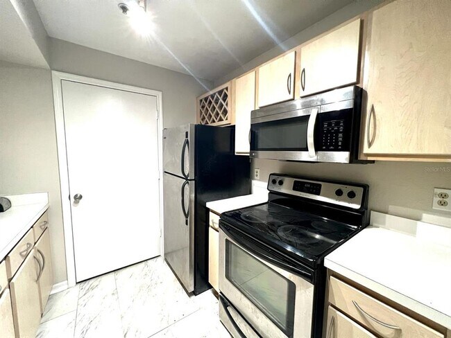 Foto del edificio - 7220 Westpointe Blvd