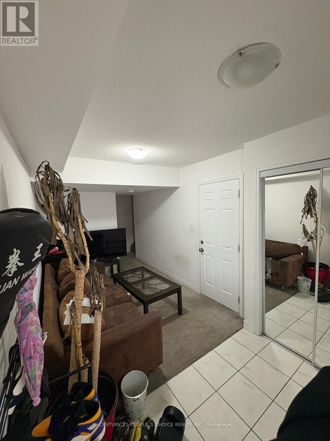Building Photo - 281 Murlock Heights
