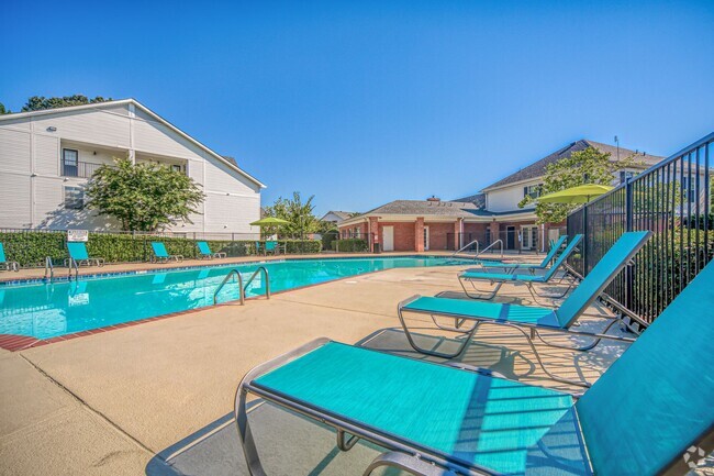 Building Photo - The Landings at Houston Levee