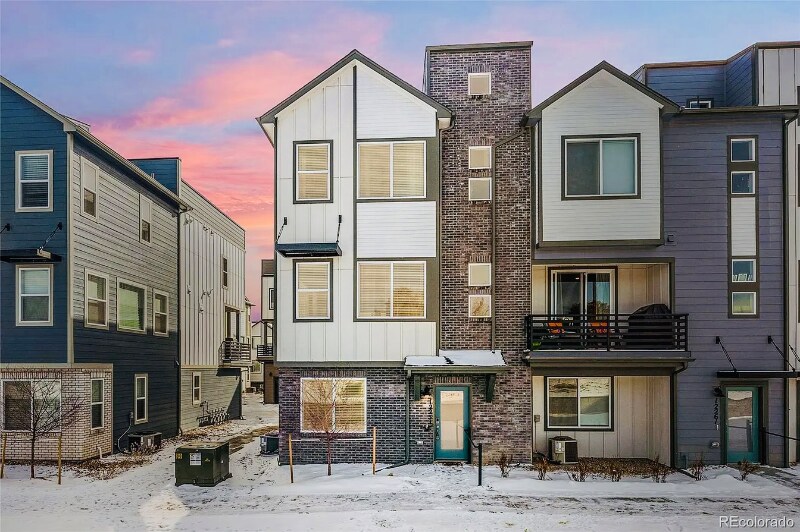 12251 W 57th Dr, Arvada, CO 80002 House for Rent in Arvada, CO