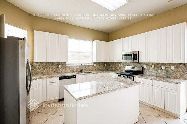Foto del edificio - 18301 NW 89th Ave