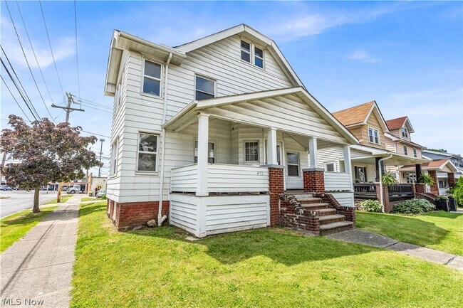 Building Photo - 4952 E 106th St