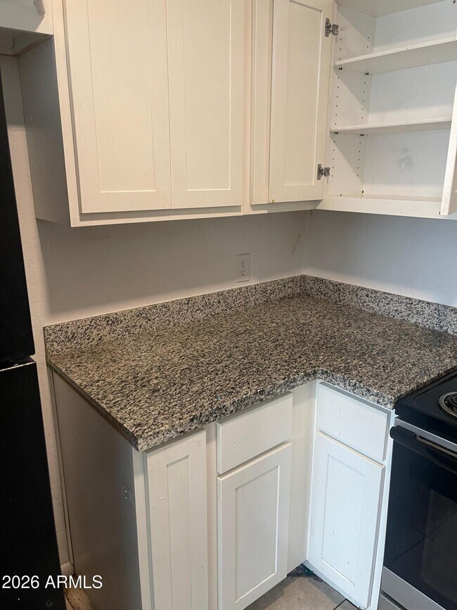 Foto del edificio - 2240 W Southern Ave