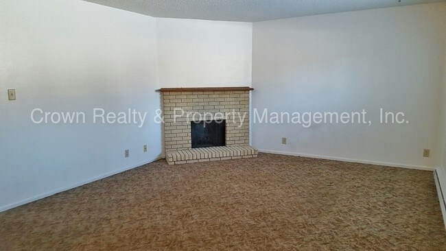 Building Photo - 301 Western Hills Blvd