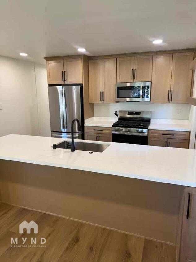 Foto del edificio - 2262 Bonifacio St