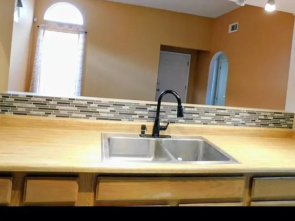 Foto del edificio - 1655 Greenview Way NE