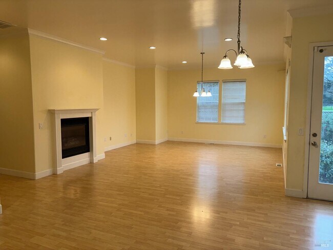 Building Photo - 21 Gilman Ranch Rd
