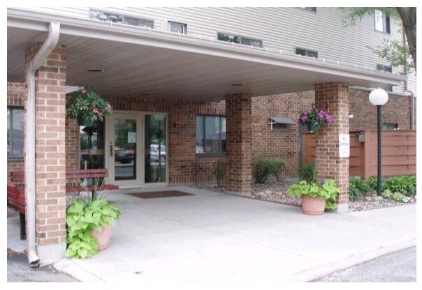 Foto del edificio - Winnebago County Housing