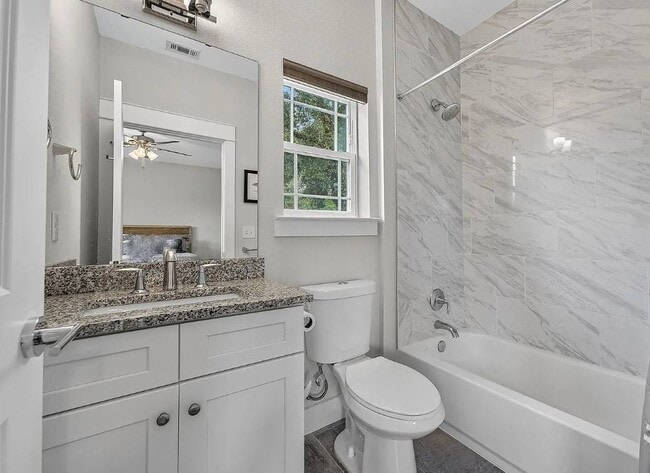 Building Photo - 417 W Belmont St