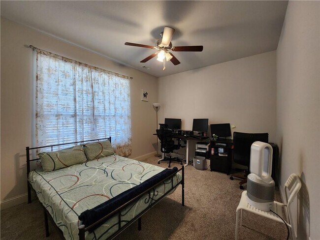 Foto del edificio - 981 W Ashmore Landing Loop