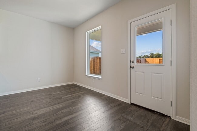 Building Photo - 16457 Blossom Grv Dr