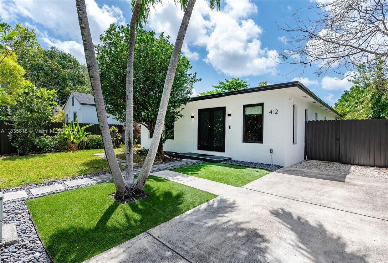 Foto principal - 412 NW 41st St