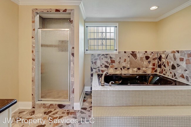 4 Br 3 Bath House 2669 Robert E Lee Blvd Alquileres En New Foto Del Edificio 4 Br 3 Bath House 2669 Robert E Lee