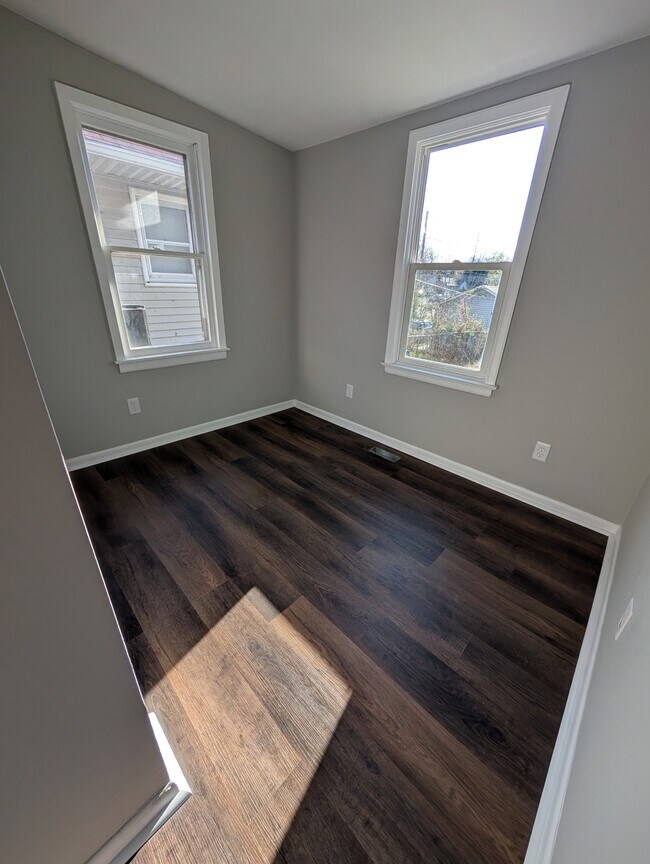 Foto del edificio - 2077 SW Lane St