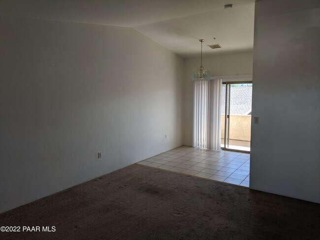 Foto del edificio - 4440 N Viewpoint Dr