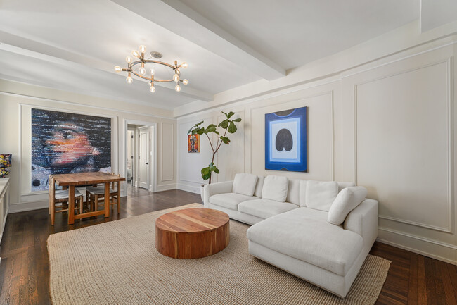 Foto del edificio - 157 E 72nd St