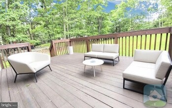 Building Photo - 146 Hunter Ln