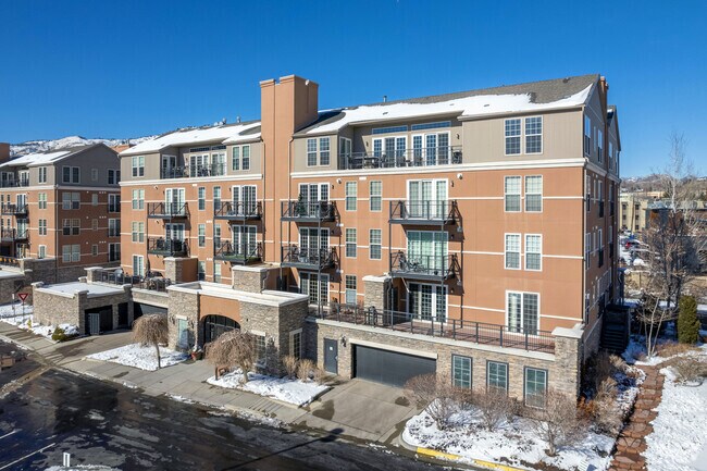 Foto del edificio - Millstone at Clear Creek Square