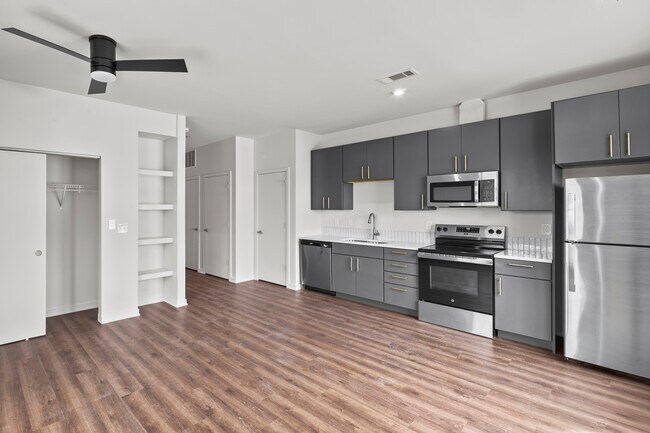 Foto del edificio - The Flats at Carriage Commons