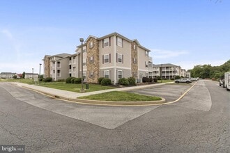 Building Photo - 1870 Congressional Village Dr