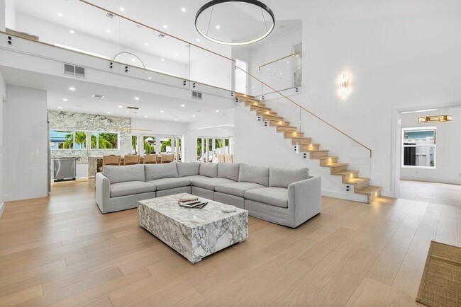 Foto del edificio - 1366 SW 4th Ct