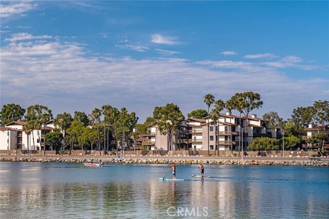 Building Photo - 7106 Marina Pacifica Dr S