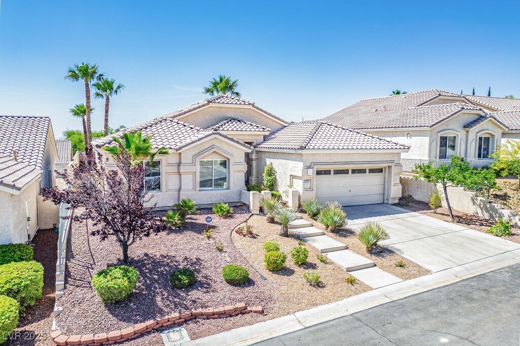 Foto principal - 11157 Sandy Grove Ave