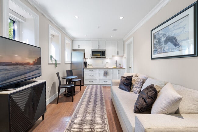 Photo du bâtiment - 2455 W 7th Ave