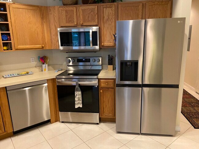 Foto del edificio - 8254 Mulligan Cir