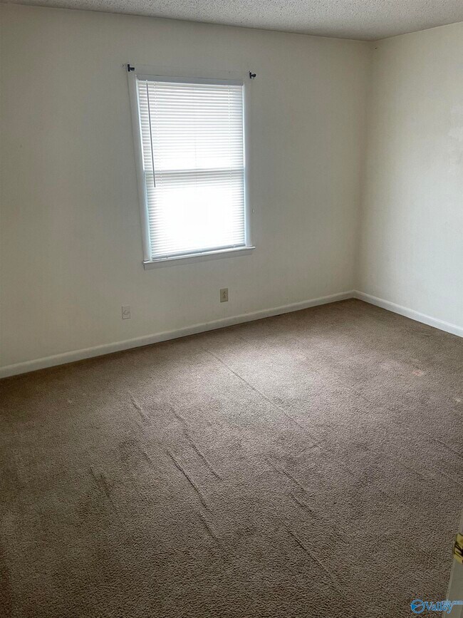 Foto del edificio - 6209 Friar Tuck Dr NW