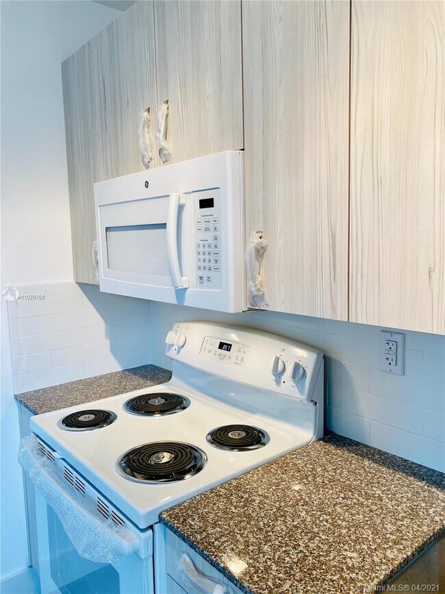 Foto del edificio - 1550 NW 1st Ct