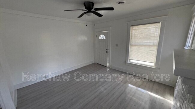 Building Photo - 3294 Spottswood Ave