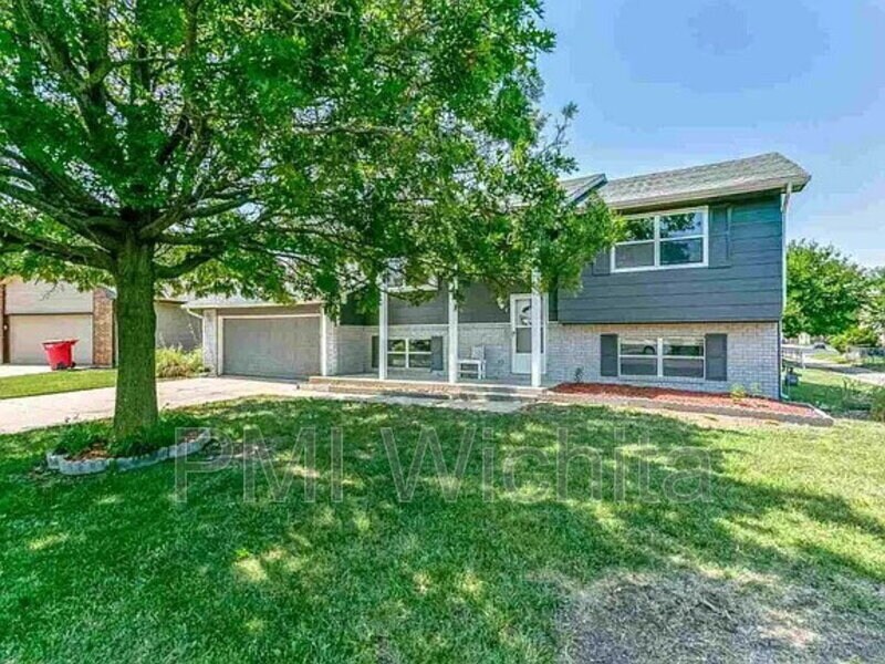 Primary Photo - 7 Langston Dr