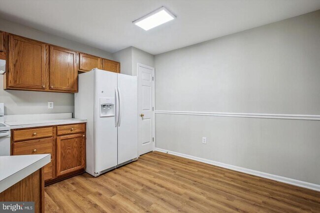 Building Photo - 8303 Duck Hawk Way