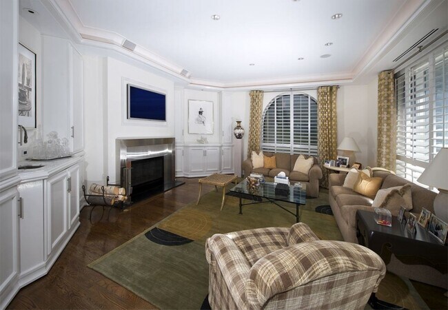 Foto del edificio - 132 Yarmouth Rd
