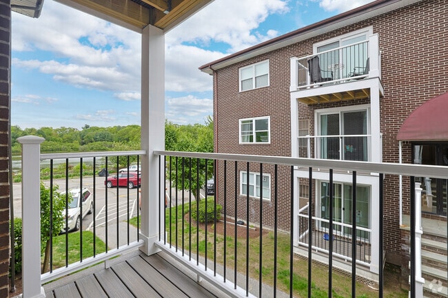 2BR, 1BA - 800SF - Patio - Pondsview Apartments