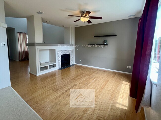 Foto del edificio - 7215 Edgebrook Dr