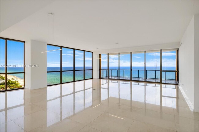 Foto del edificio - 17749 Collins Ave
