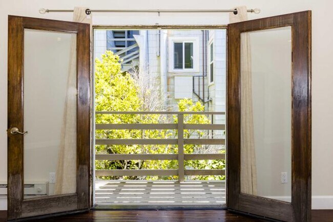 Building Photo - 1 bedroom in San Francisco CA 94109