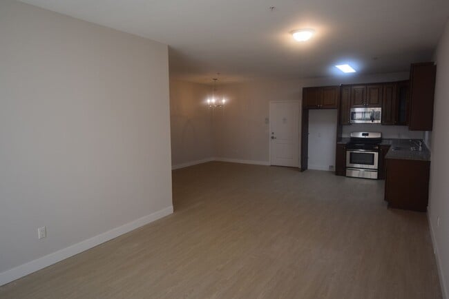 Building Photo - 7122 Amigo Ave