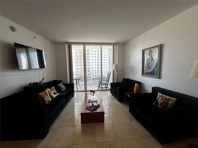 Foto del edificio - 901 Brickell Key Blvd