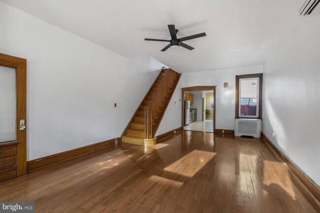 Building Photo - 2646 Sepviva St