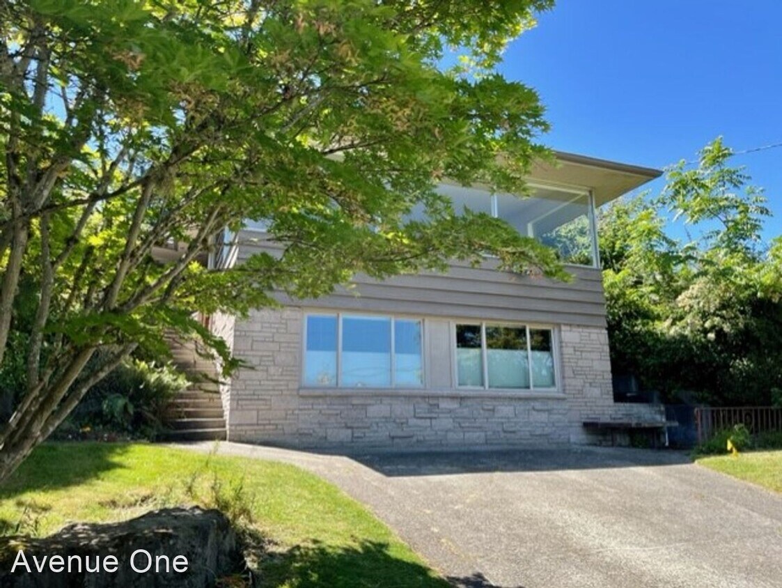 Primary Photo - 3 br, 2 bath House - 10719 Exeter Ave NE