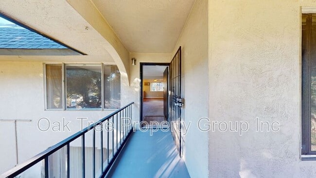 Foto del edificio - 1637 Catalina Ct