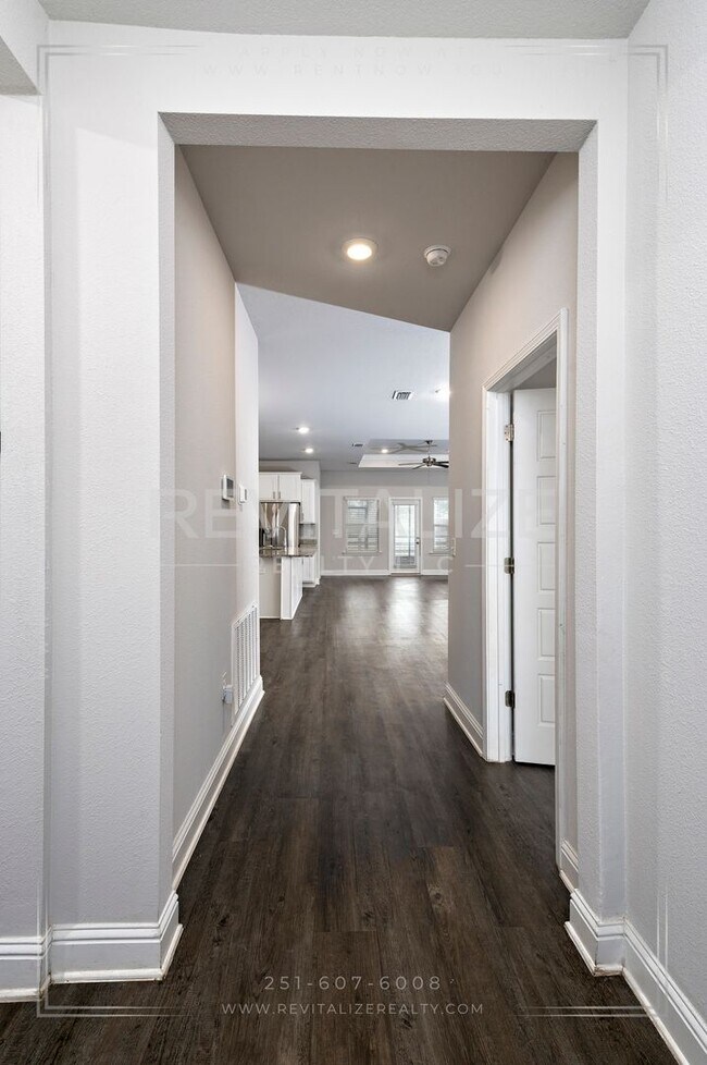 Foto del edificio - Modern 4BR 2 BA Home in Spanish Fort