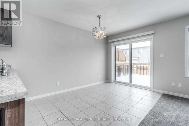 Building Photo - 135 Hardcastle Dr