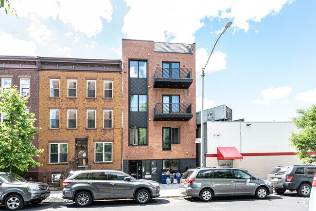 Building Photo - 306 Macdougal St