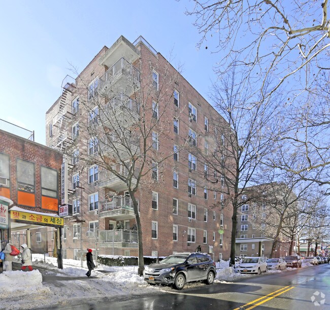 14210 Roosevelt Ave, Flushing, NY 11354 Apartments Flushing, NY